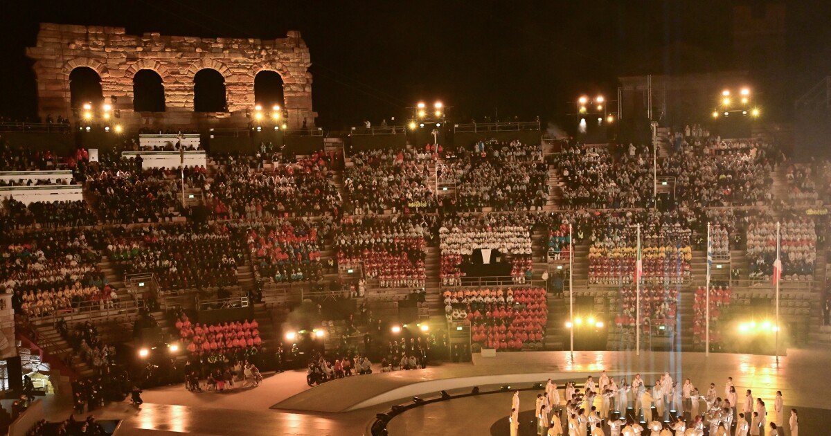 Reporters' notebook: The Olympics closing ceremony is way more fun than you'd think