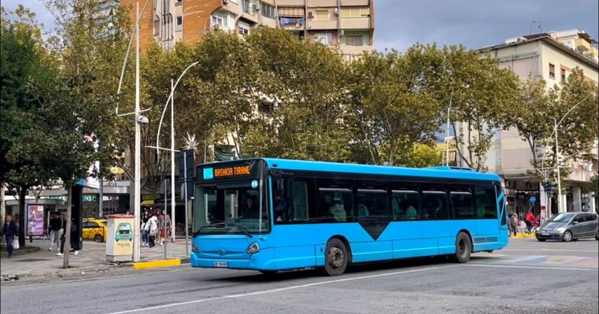 Only by bus, Albanians among residents who use public transport the most in Europe