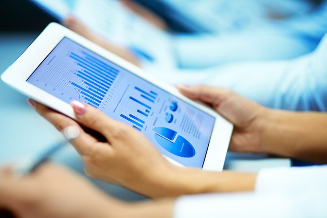 Meta Allows Competing AI Chatbots on WhatsApp in Europe for 12 Months - News and Statistics