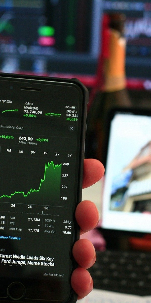 China Telecom Corp Ltd stock faces pressure amid slowing growth and regulatory headwinds in China's