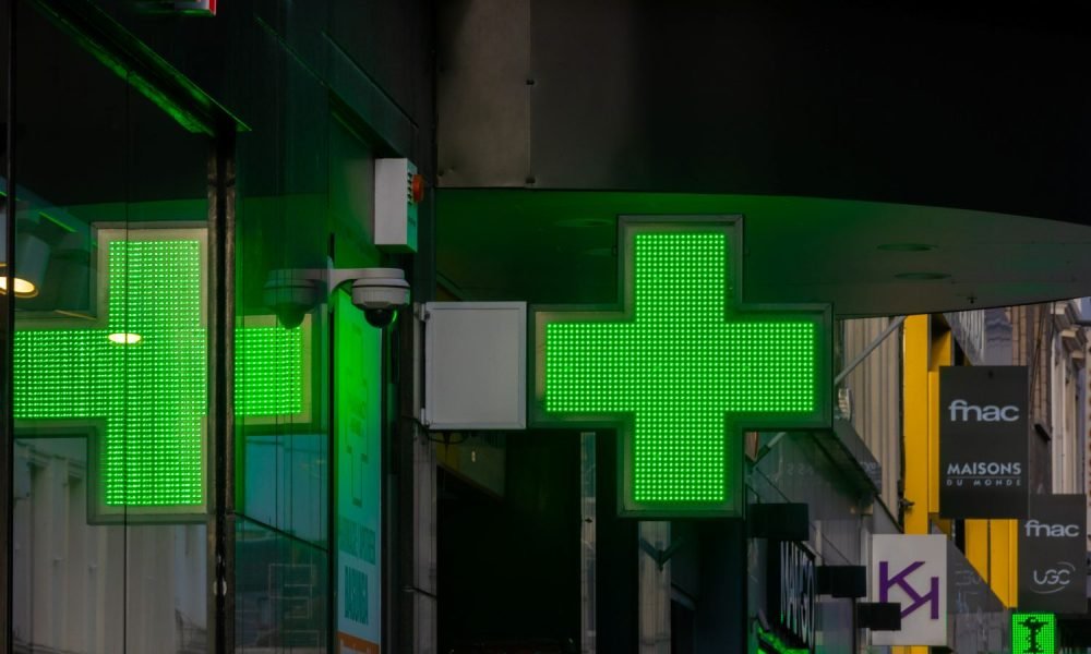 Pharmacists ‘on the front lines’ of Europe’s medicine shortages