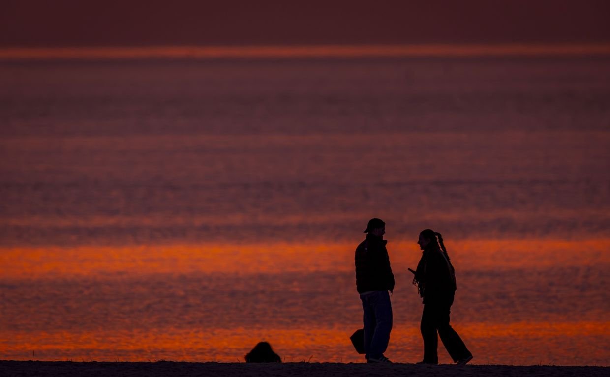 Happiness Report says it is better to be social than on social media