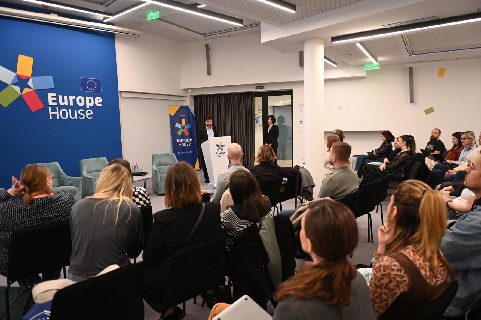 Europe House hosts discussion on the use of artificial intelligence in newsrooms and media ethics
