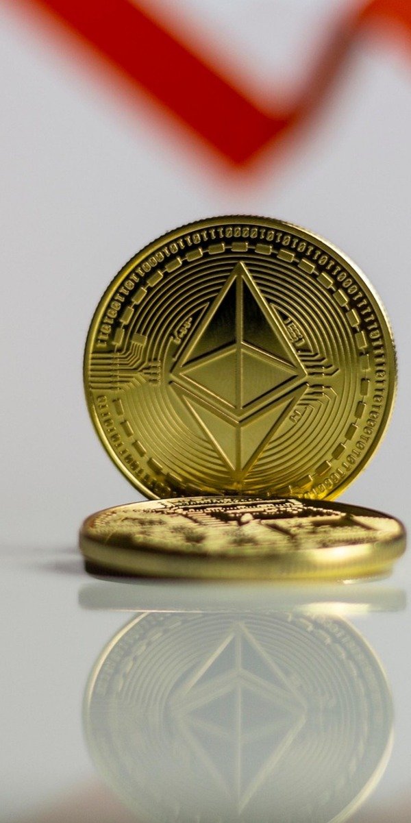 Verallia SA stock faces uncertainty amid glass packaging sector pressures and ownership shifts