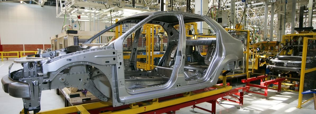 Assessing Geely Automobile Holdings (SEHK:175) Valuation After European Tech Merger And Strong 2025 Results