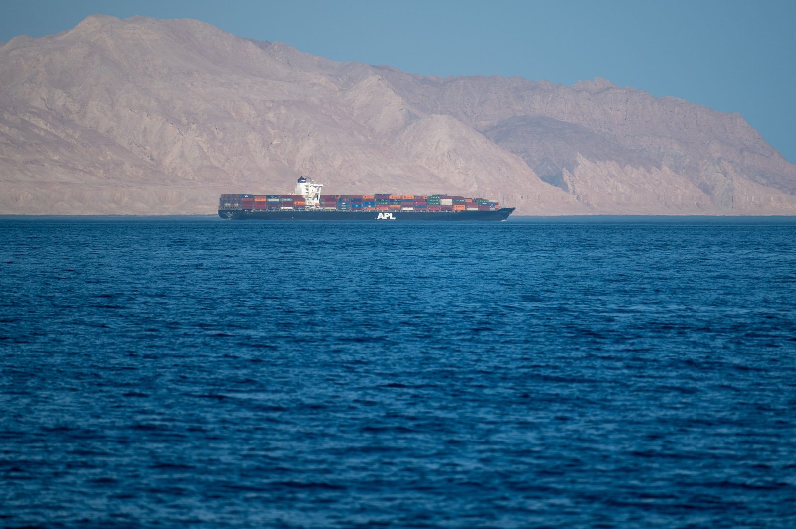 Carriers divert ships after US and Israeli strikes on Iran, dashing Red Sea return hopes ‣ WorldCargo News