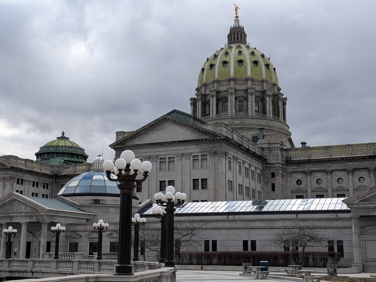 State Lawmakers Vote For $15 Minimum Wage By 2029