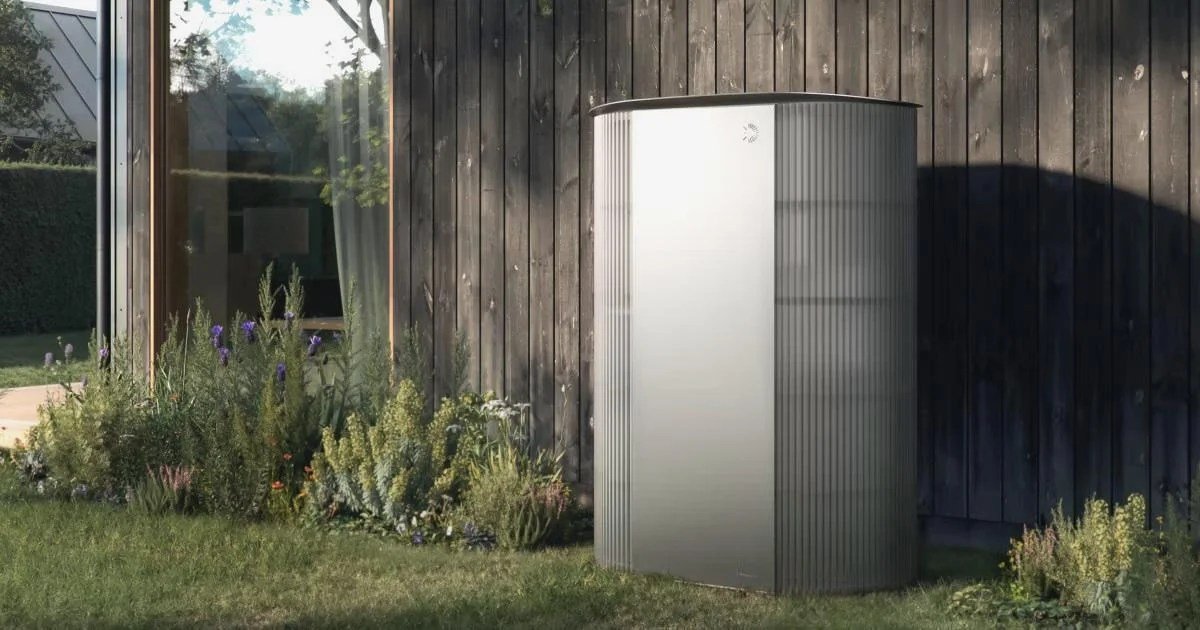 Winter Use of Summer Energy with Solid Hydrogen System