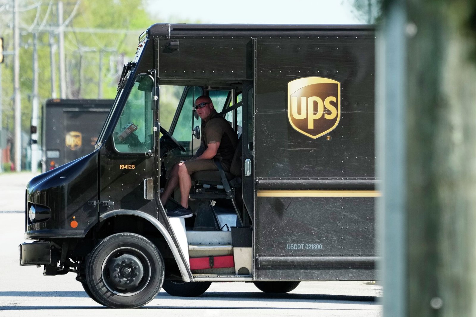 Texas UPS drivers can get $150K buyout amid Amazon-tied cuts