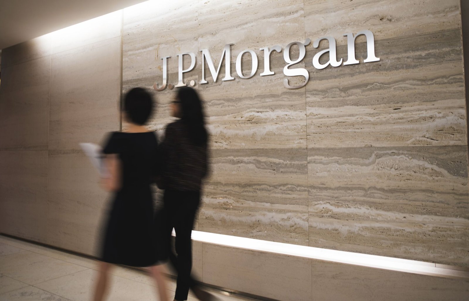 JPMorgan Chase to cut 99 San Francisco jobs after $15B profit