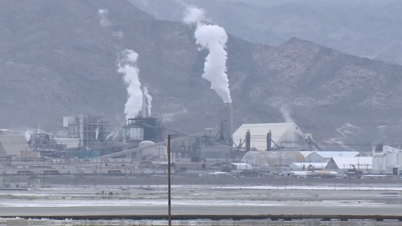 Desert community of Trona devastated by mass layoffs at Searles Valley Minerals soda ash plant