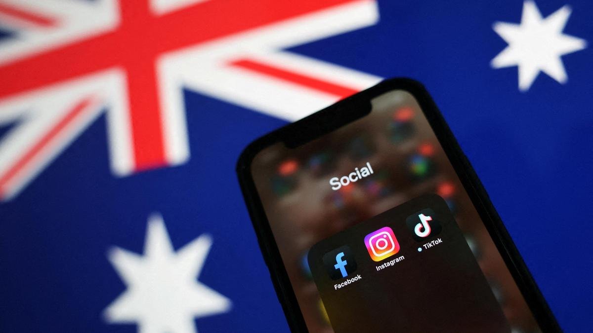 Australia aims to tax tech giants unless they pay news outlets