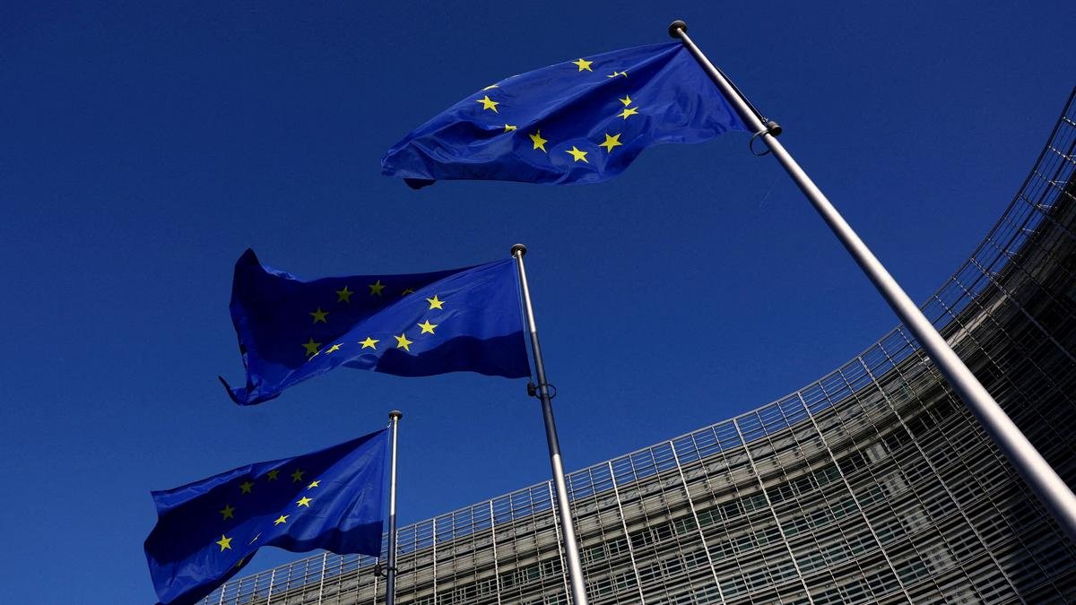 EU denies bowing to tech lobby on data centre green impact
