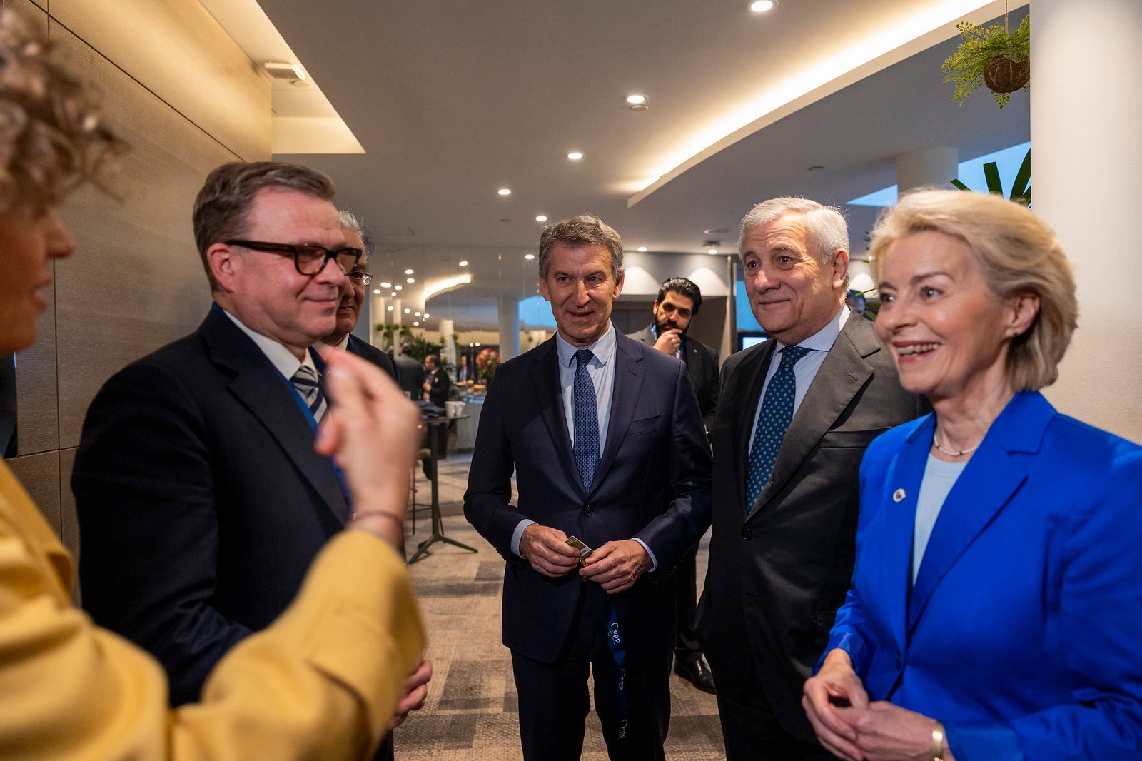 Interconnections, brake on ETS2 and tax cuts: the European PP's recipe in the face of the energy crisis