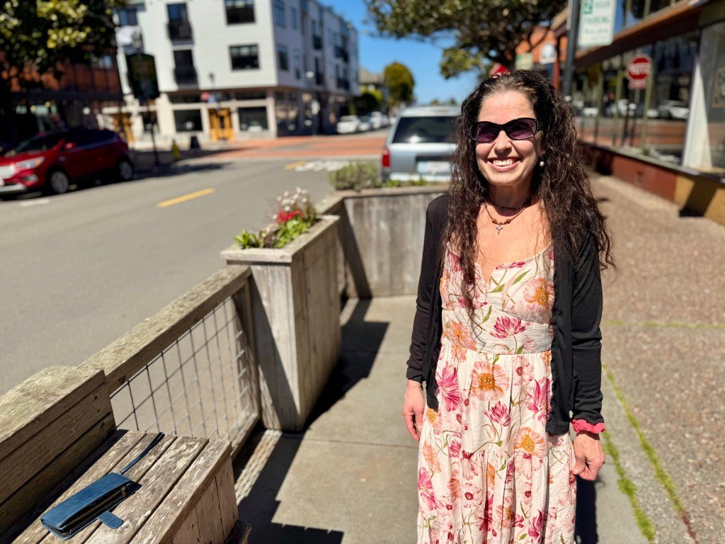 A local cashier is raising funds to feed the homeless – Times-Standard