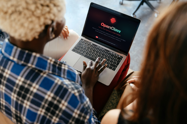 OpenClaw on Notebook. © Screenshot / Canva