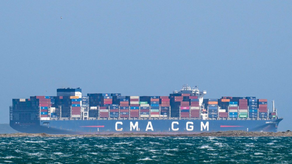 CMA CGM Vessel Navigates Hormuz as Crisis Remains 'Localized'