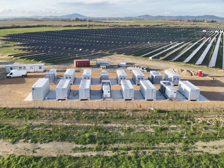 LONGi achieves grid connection of BESS project in Italy
