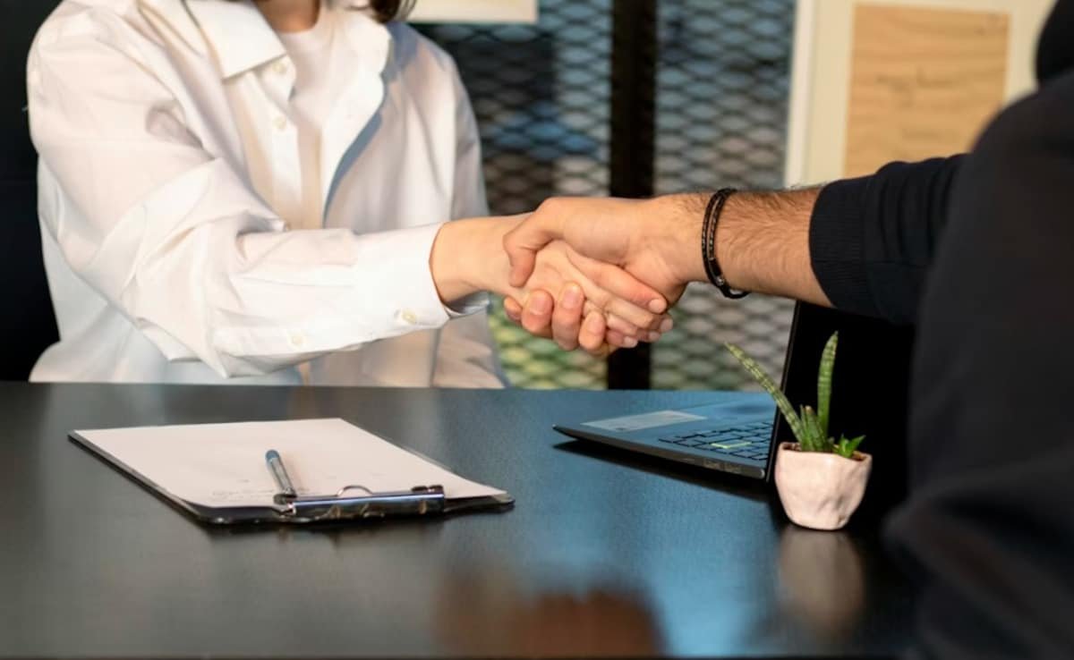 Bengaluru Startup Founder's Hiring Style Sparks Debate