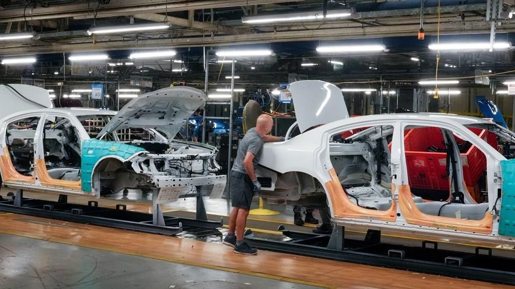 Stellantis to resume production at Windsor plant April 21