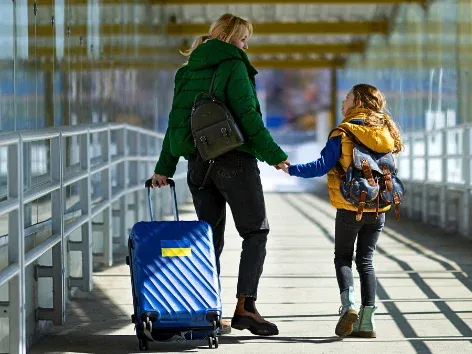 Visit Ukraine - Ukrainians are leaving one of the EU countries in droves: around 75% of refugees have already left