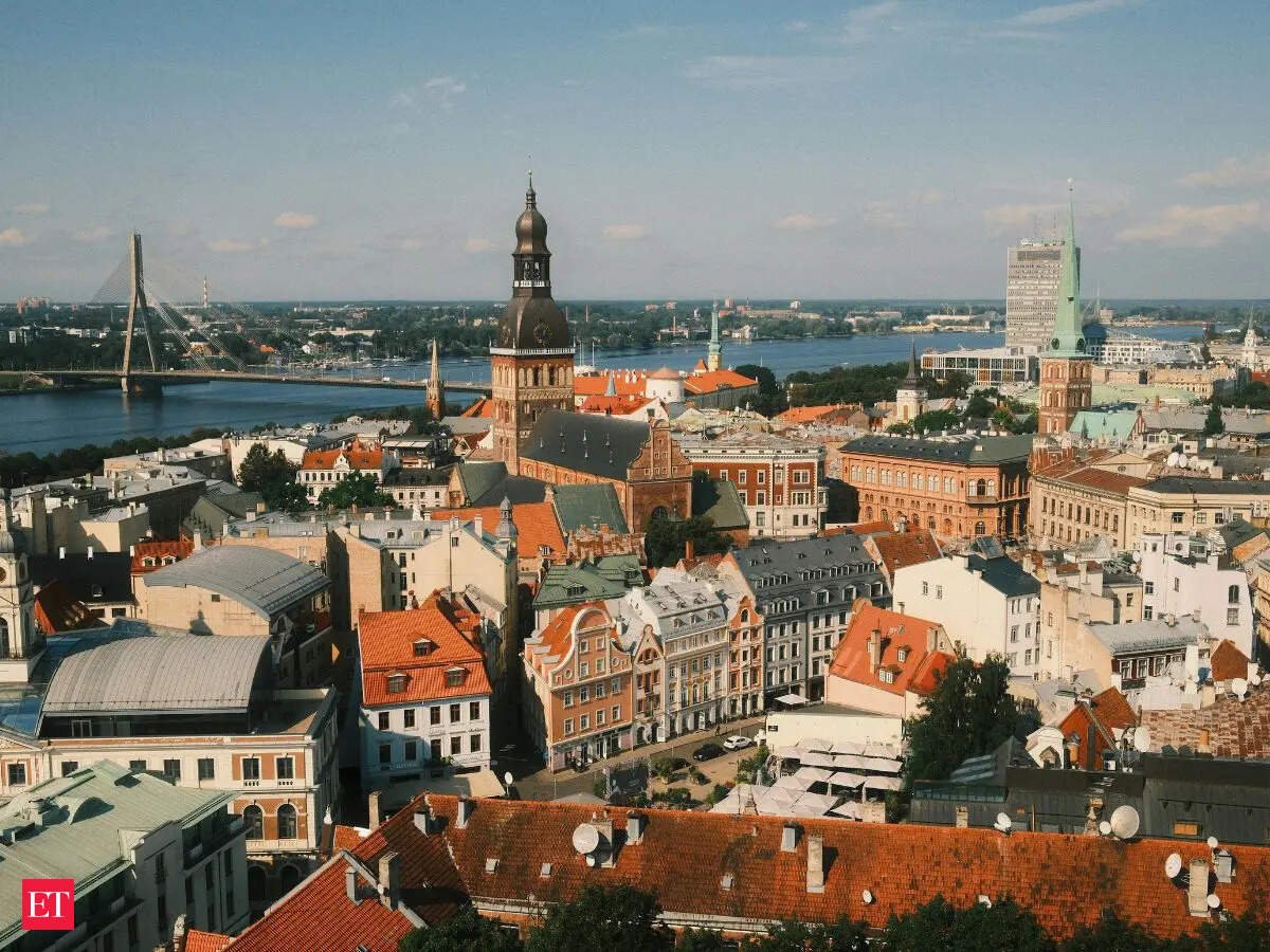 6 European countries travellers can still visit without EES checks - What is the EU’s new EES system?