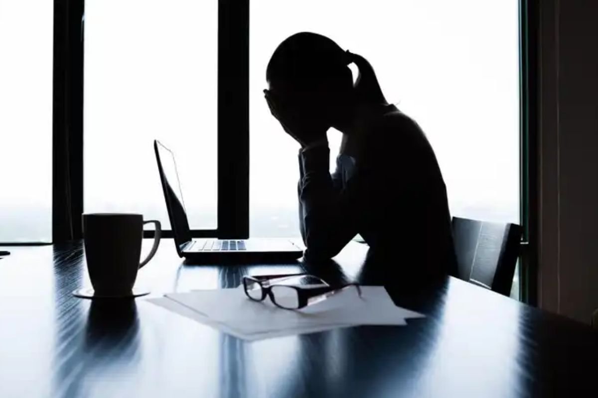 Modern-Day Work Slaves: India’s Corporate Love Affair With The 12-Hour Torture!