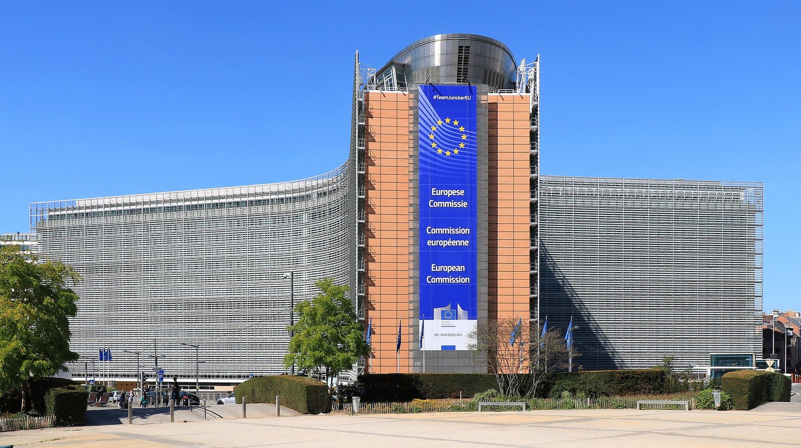 EU faces criticism for rollback on corporate human rights and environmental obligations - JURIST