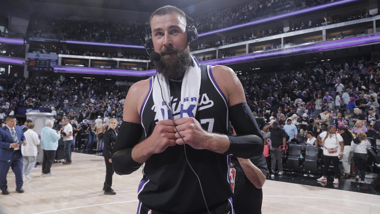 Jonas Valanciunas Reportedly Could Seek Contract in Europe Amid Nuggets-Kings Trade