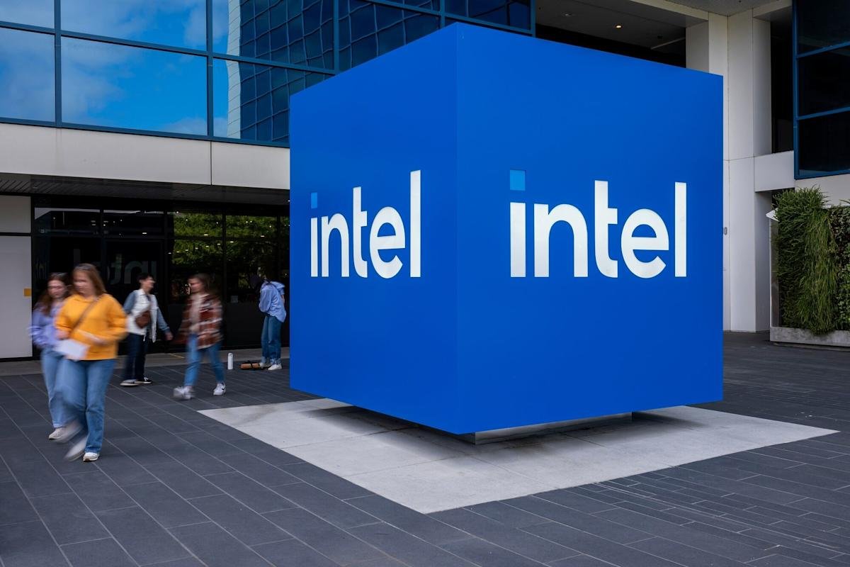 Intel Cuts Over 500 Jobs in Oregon as Part of Layoff Plan