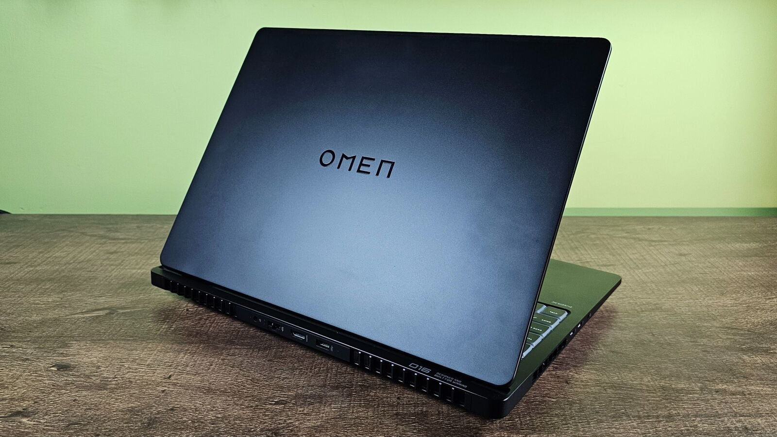 Desktop level gaming performance in a portable laptop