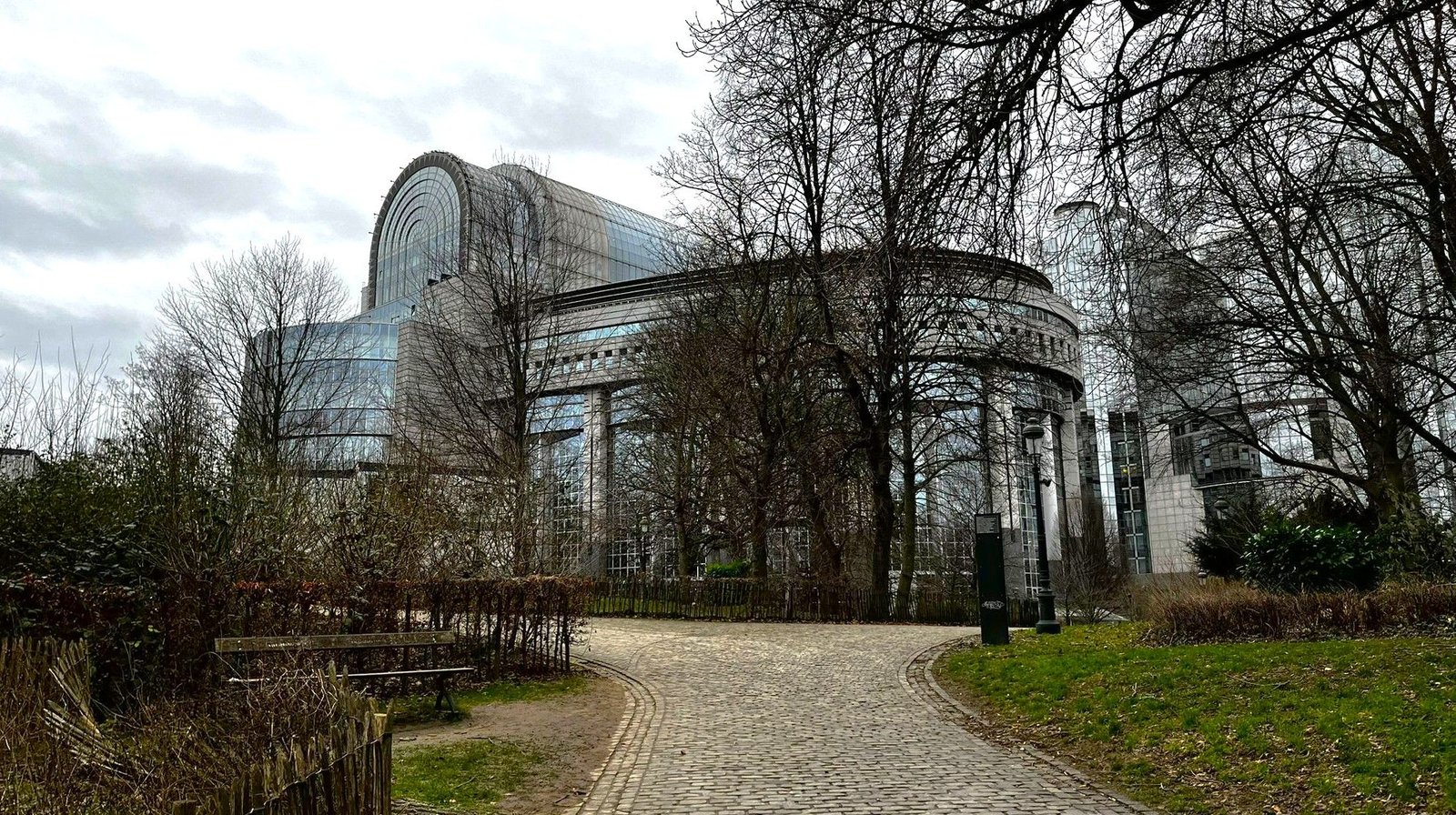 Approaching tariff meeting with Trump, EU readies countermeasures