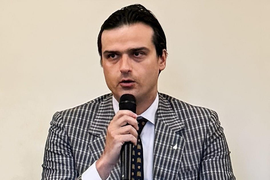 Angel Versetti urges adoption of startup-friendly policies in UK Parliament speech