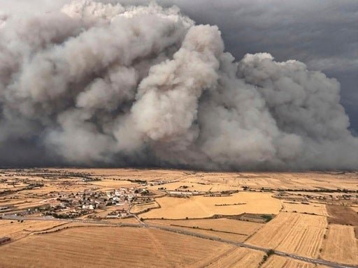 Spanish wildfire kills 2 people as parts of Europe bake in severe heat wave