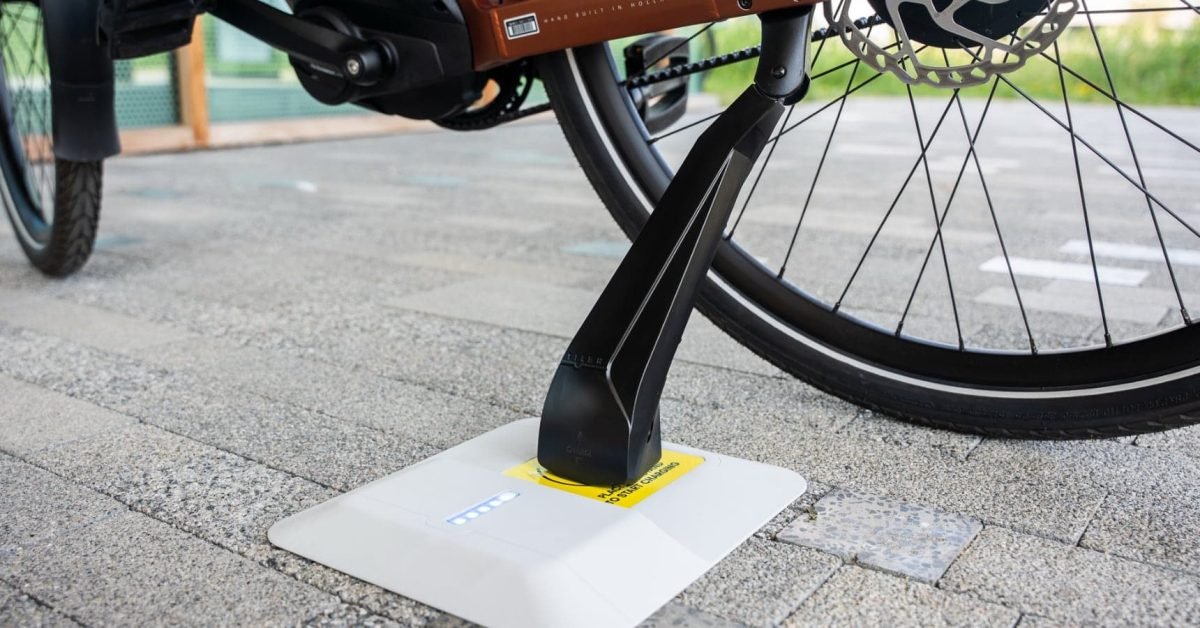 This new wireless charger fills your e-bike battery while it's parked