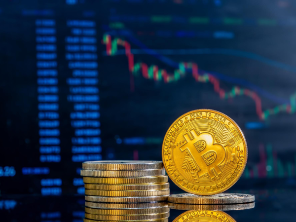Cryptocurrency Live News & Updates : Western Union Considers Stablecoin for Global Transactions