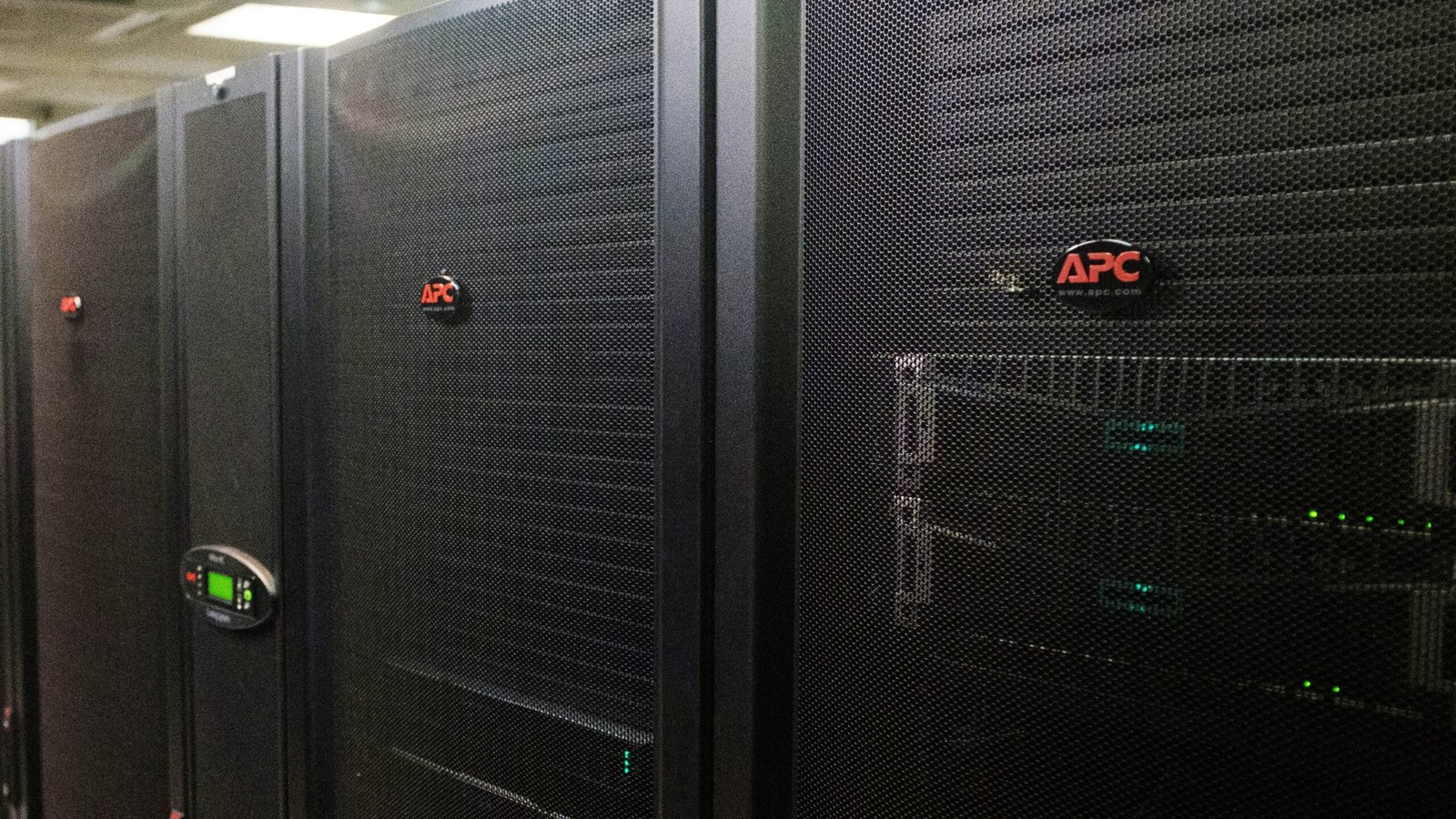 Hungary Boosts AI Research with New Supercomputer at University of Szeged