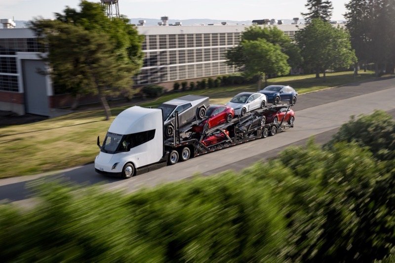 Tesla Brings Free Full Self-Driving Transfers to Europe, Middle East