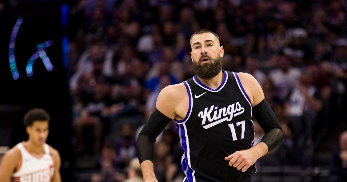 NBA Free Agency Tracker: Uh Oh Nuggets, Valanciunas to Play in Europe?