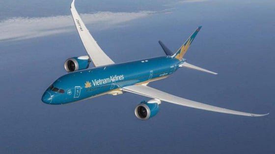 Vietnam Airlines’s 6-month profit surpasses full-year target by over 20%