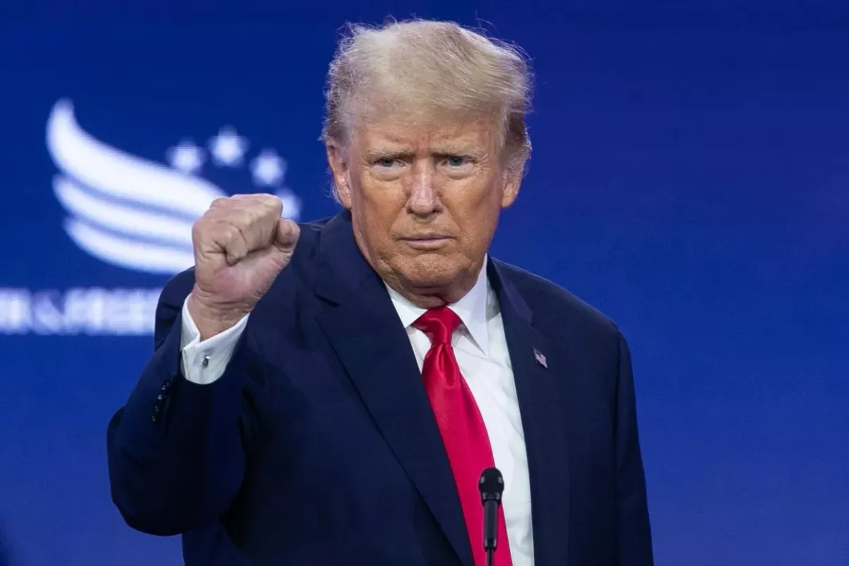 Trump threatens EU with 35% tariffs, declares “NATO leaders do whatever I want”