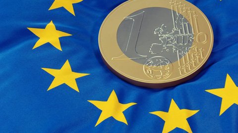 EU weighs public blockchain for digital euro