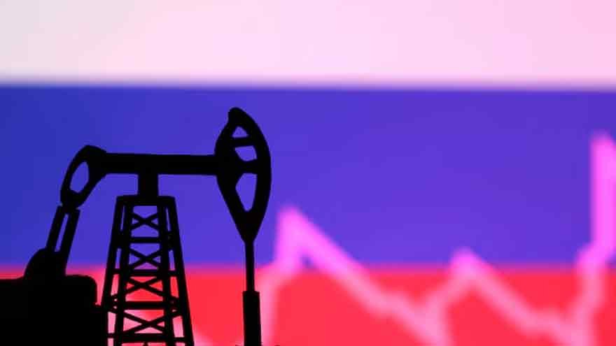 Canada joins allies in lowering price cap on Russian oil