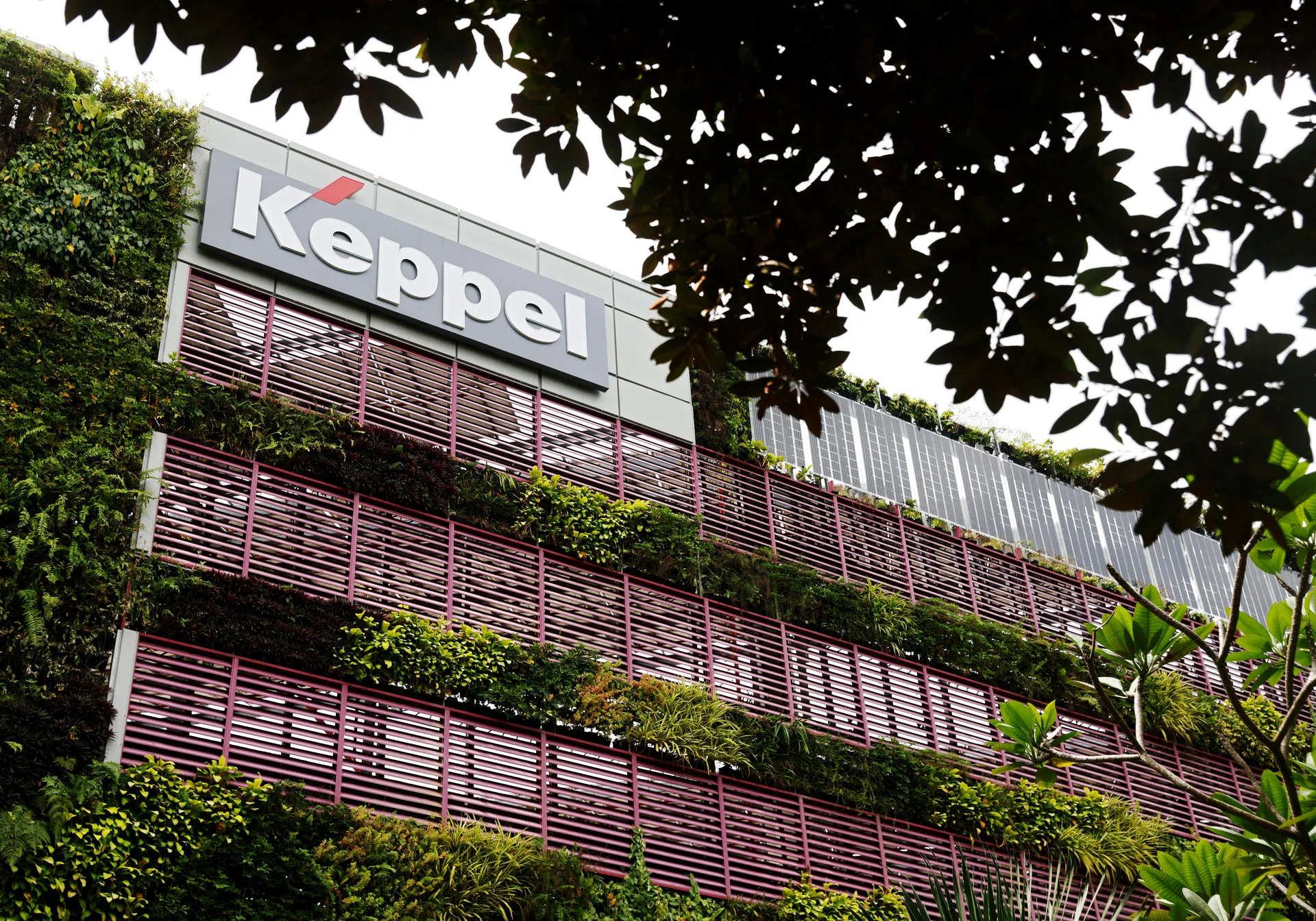 Keppel raises S$6.3 billion in private funds for education and data centre assets