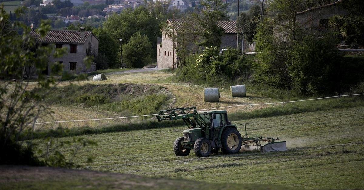 Organic farmers are up in arms against the new Catalan government seal.