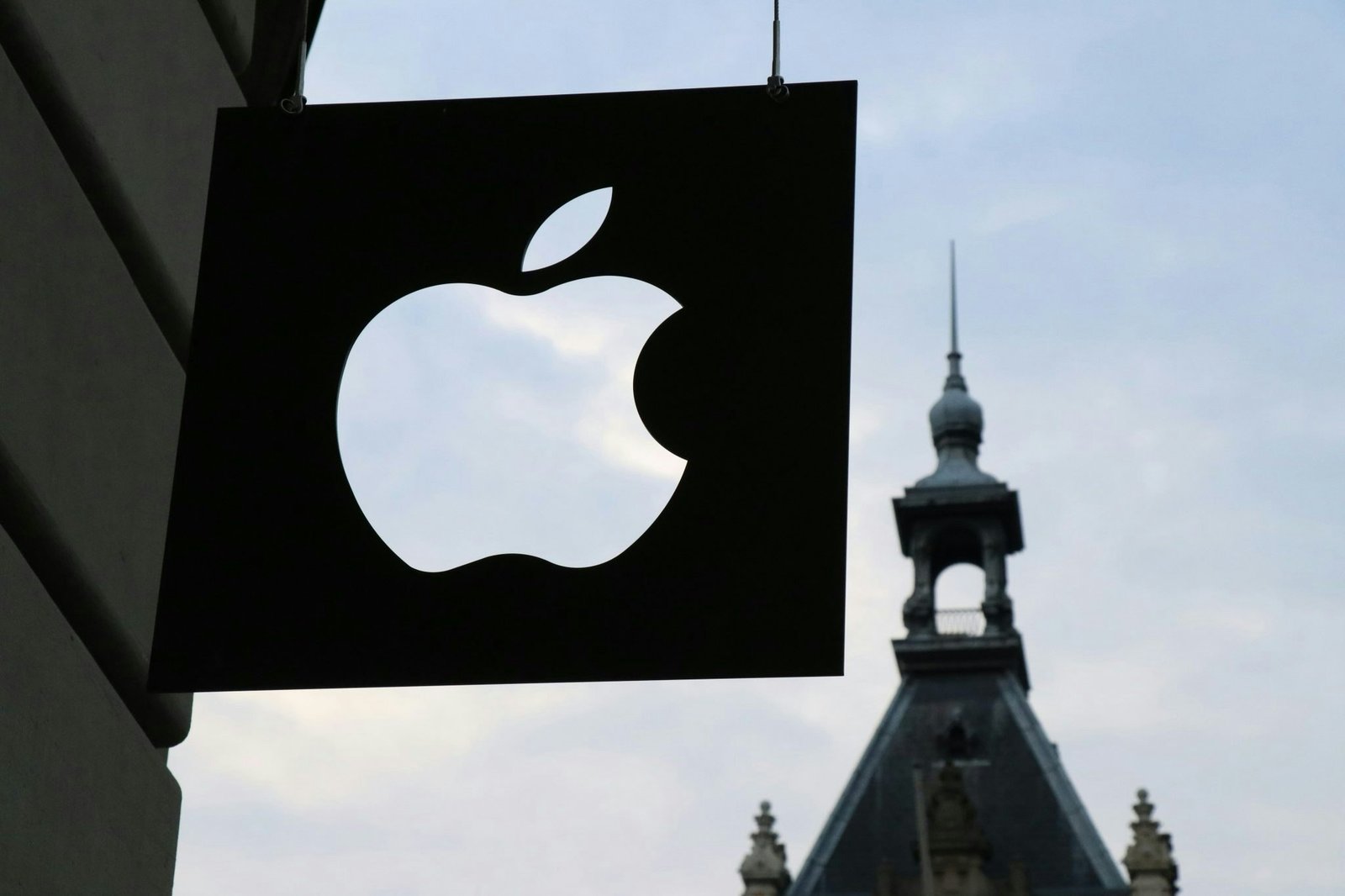 Will Apple buy Mistral? – BeBeez International