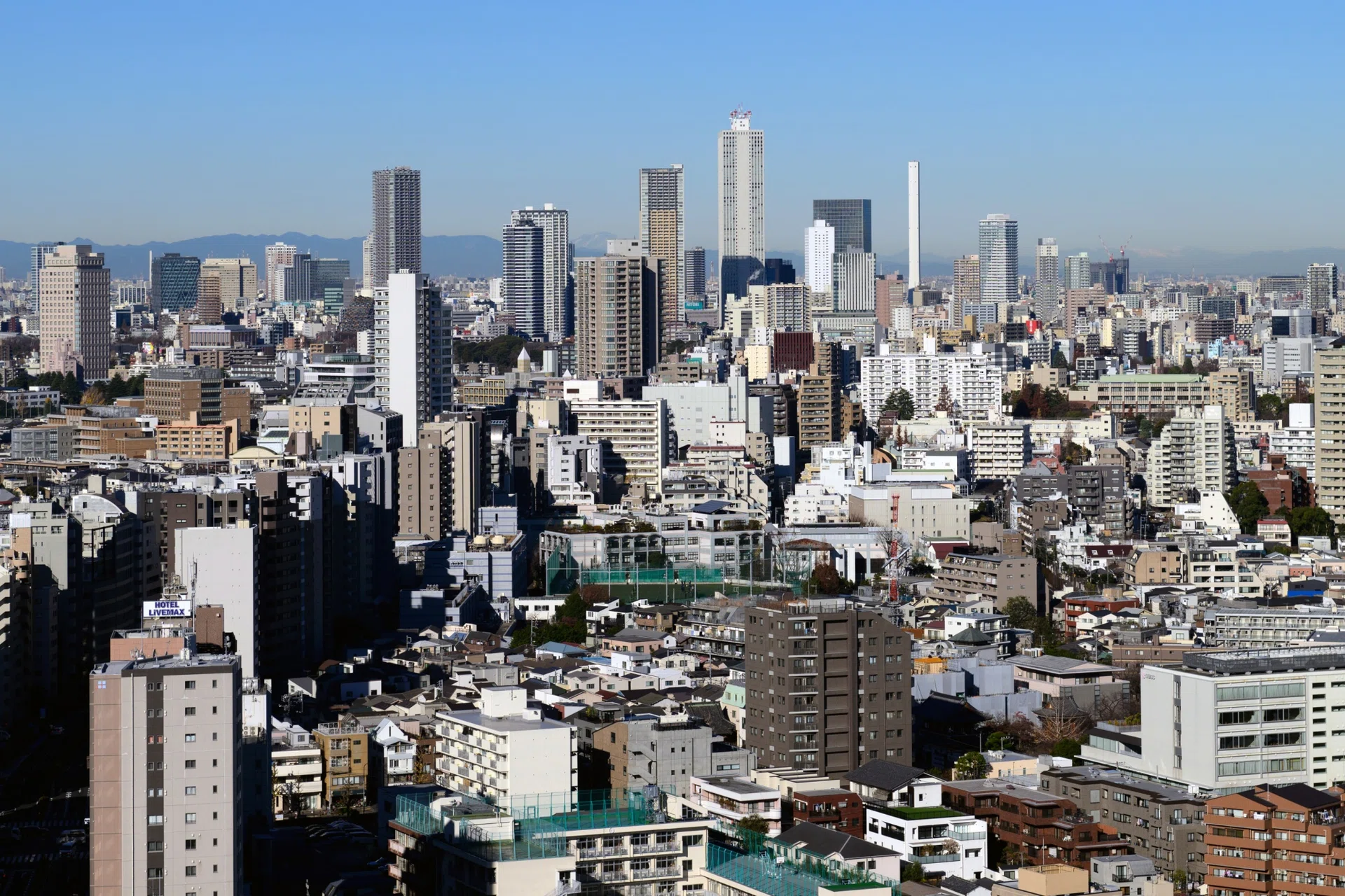 Mitsubishi Estate-backed Japan Reit weighs equity offering plan
