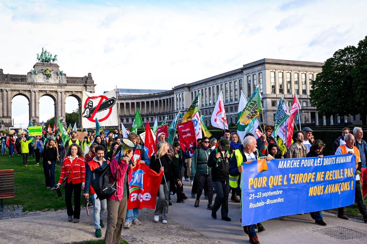 Activists lead three-day march on Brussels against EU's 'deregulation wave'