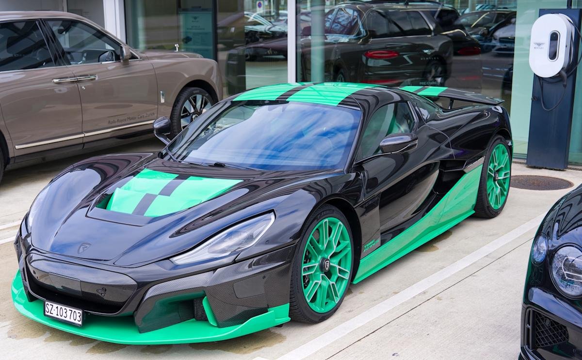 Sports car company announces shocking new EV battery that charges in under 7 minutes — plus, 4 more big auto stories to know this week