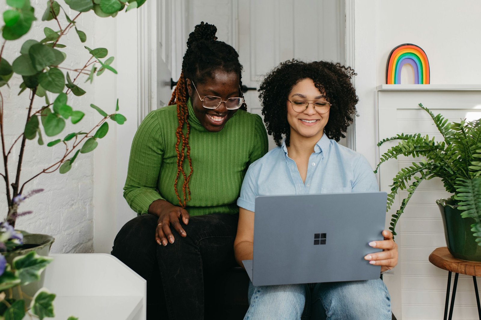 Where do women founders raise the most funding (and the least) in 2025?